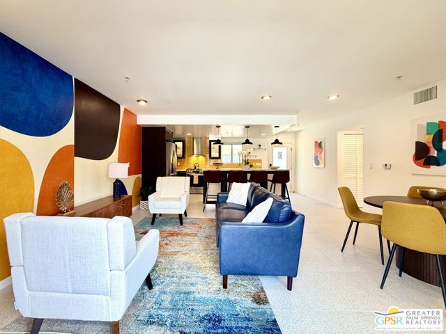 588 E San Lorenzo Road 202, Palm Springs, CA 92264