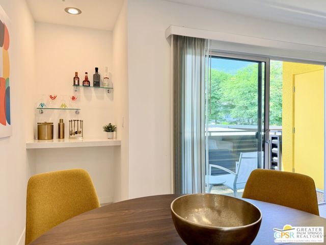588 E San Lorenzo Road 202, Palm Springs, CA 92264