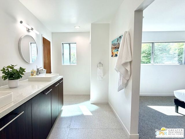588 E San Lorenzo Road 202, Palm Springs, CA 92264