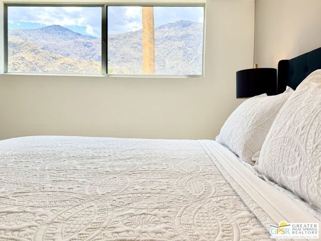 588 E San Lorenzo Road 202, Palm Springs, CA 92264