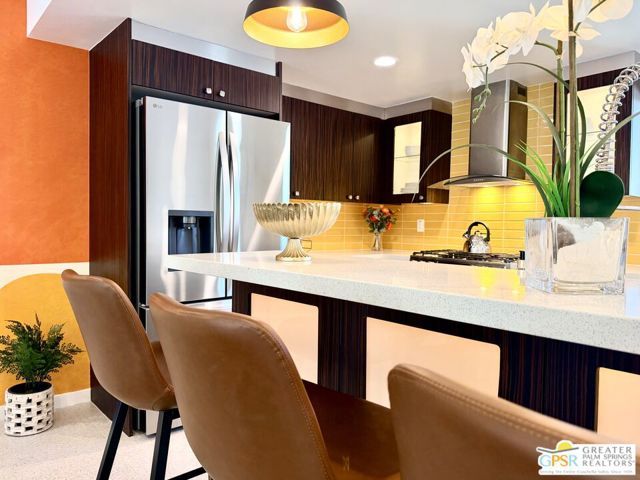 588 E San Lorenzo Road 202, Palm Springs, CA 92264
