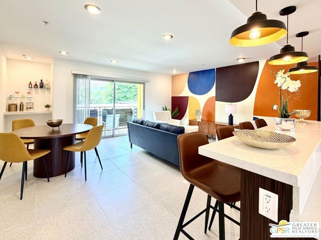 588 E San Lorenzo Road 202, Palm Springs, CA 92264