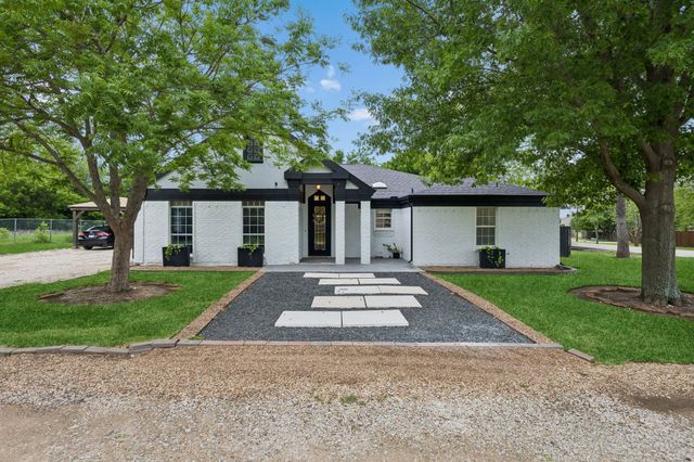 6802 Meadow Road, North Richland Hills, TX 76182