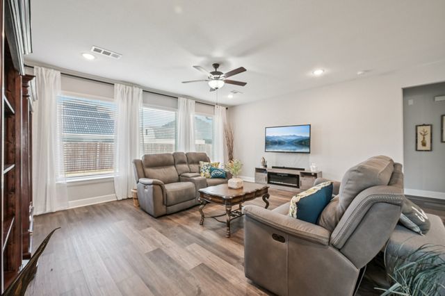 1469 Lawnview Drive, Forney, TX 75126