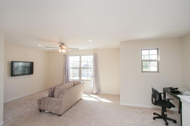 137 Glacier Way, La Vergne, TN 37086