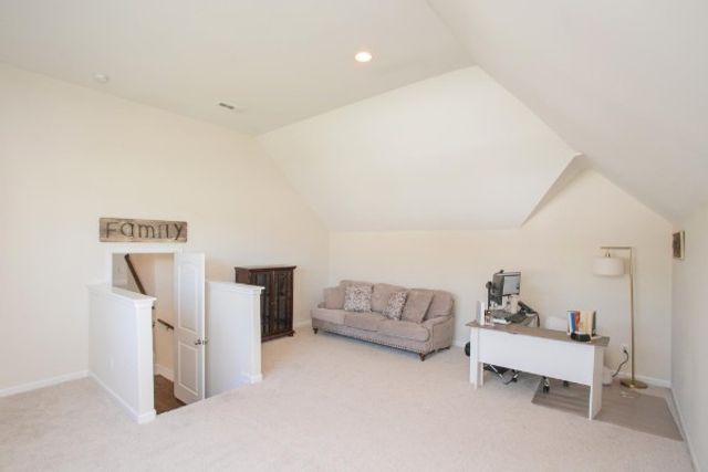 137 Glacier Way, La Vergne, TN 37086