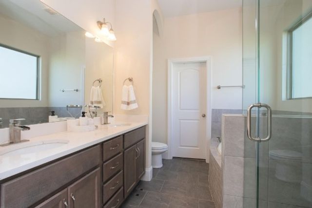 137 Glacier Way, La Vergne, TN 37086