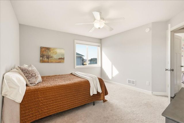 4798 Prairie Trail N, Hugo, MN 55038