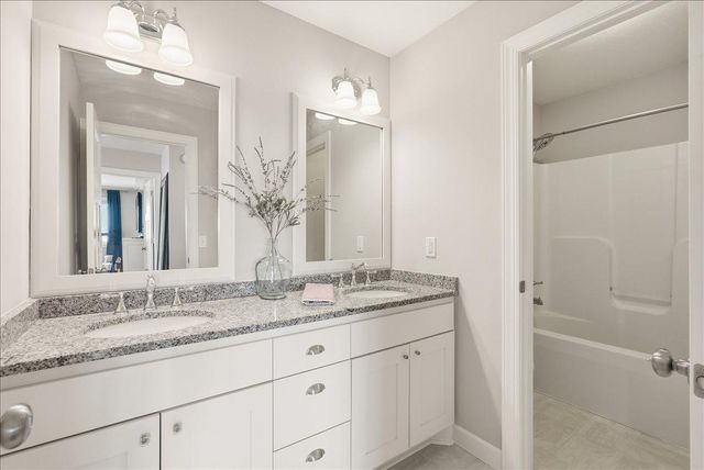 4798 Prairie Trail N, Hugo, MN 55038