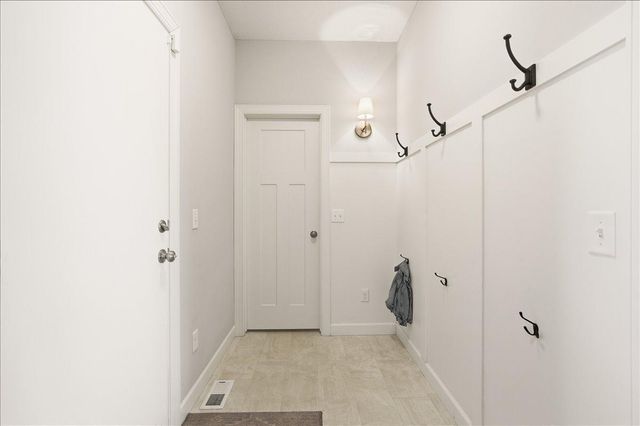 4798 Prairie Trail N, Hugo, MN 55038