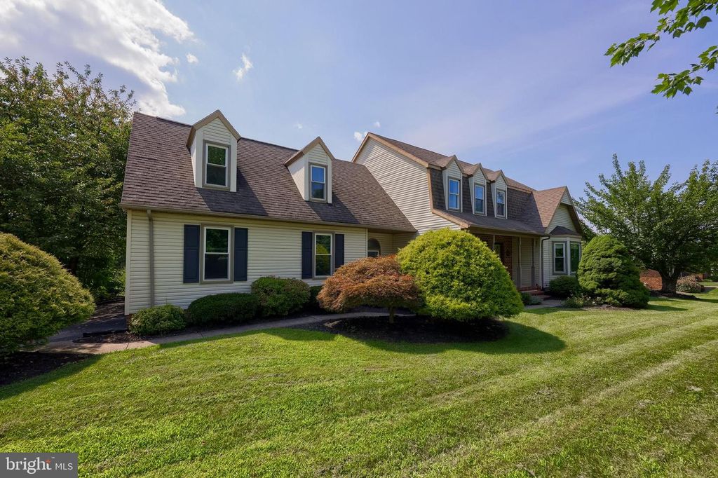 320 SCHOOL ST, York, PA 17402