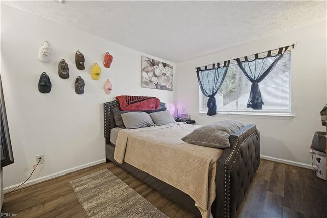 288 Nantucket PL, Newport News, VA 23606