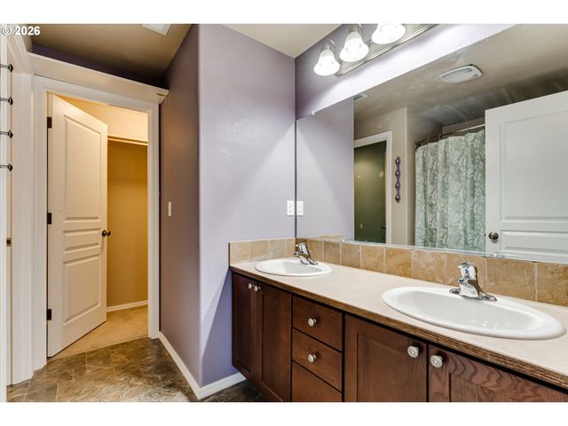 1942 ADELMAN Loop, Eugene, OR 97402