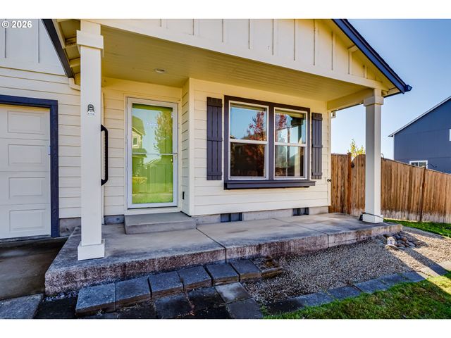 1942 ADELMAN Loop, Eugene, OR 97402
