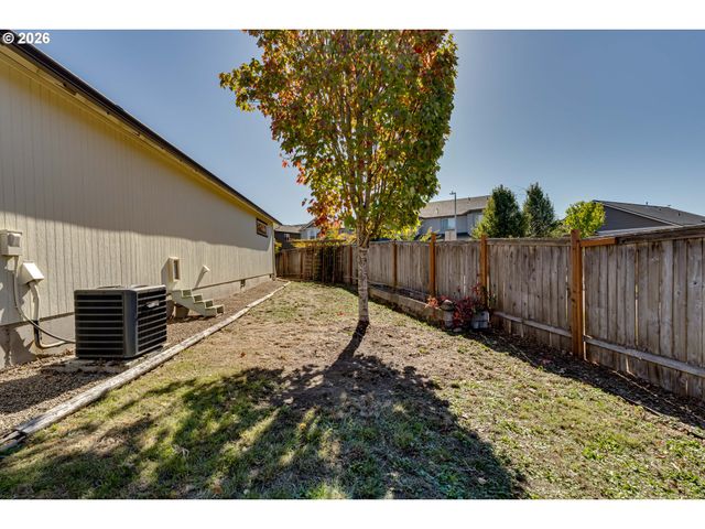 1942 ADELMAN Loop, Eugene, OR 97402