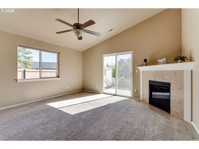 1942 ADELMAN Loop, Eugene, OR 97402