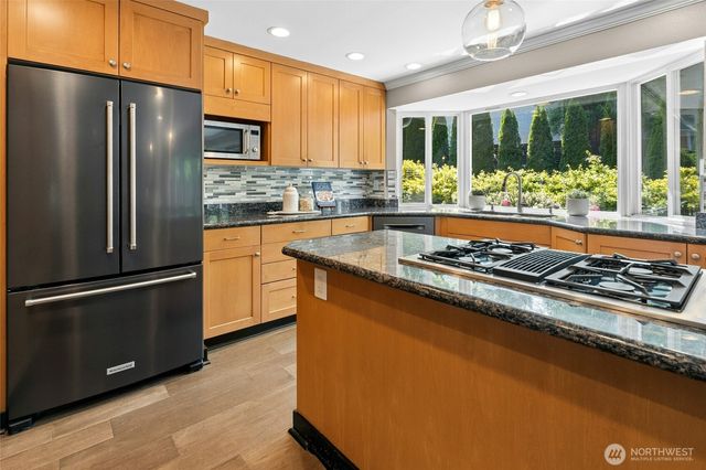 6607 149th Avenue NE, Redmond, WA 98052