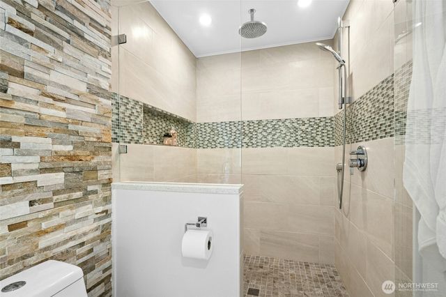 6607 149th Avenue NE, Redmond, WA 98052