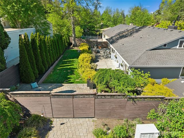 6607 149th Avenue NE, Redmond, WA 98052