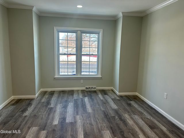 740 Hamilton Street, Schenectady, NY 12307