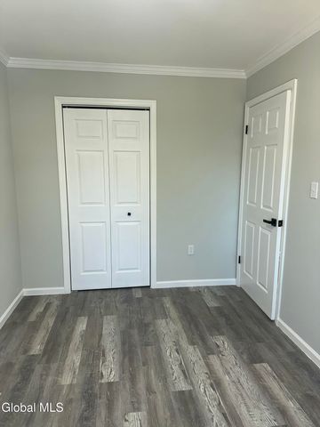 740 Hamilton Street, Schenectady, NY 12307