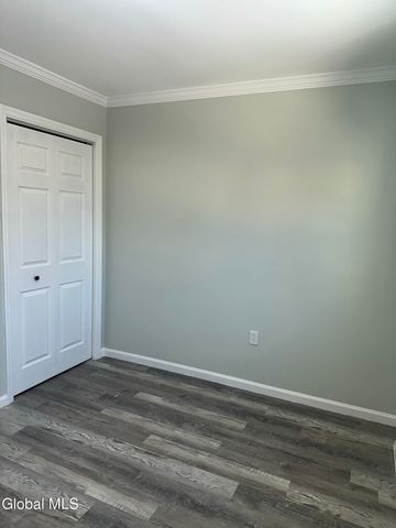 740 Hamilton Street, Schenectady, NY 12307