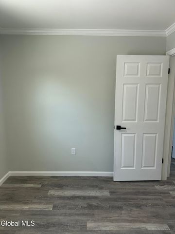 740 Hamilton Street, Schenectady, NY 12307