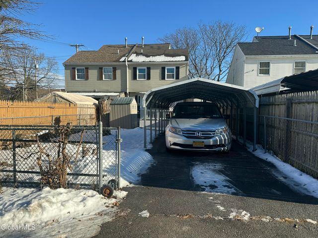 740 Hamilton Street, Schenectady, NY 12307