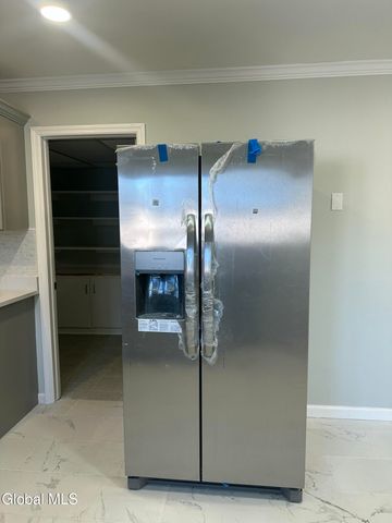 740 Hamilton Street, Schenectady, NY 12307