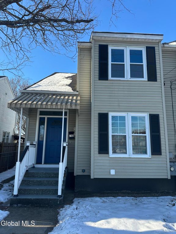740 Hamilton Street, Schenectady, NY 12307