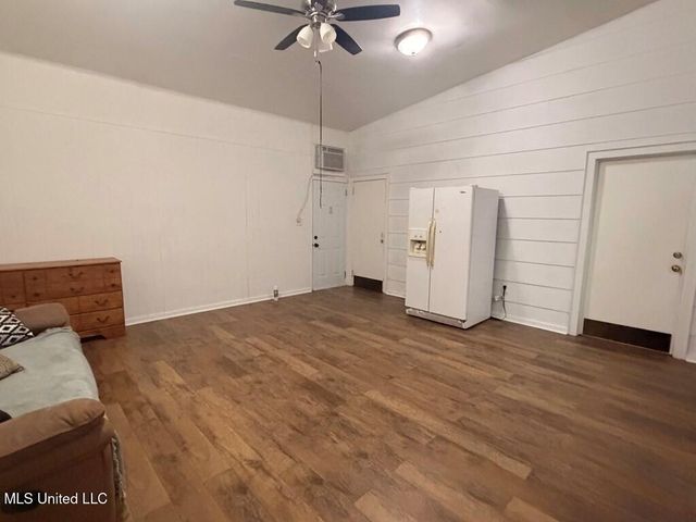 10452 Highway 11, Poplarville, MS 39470