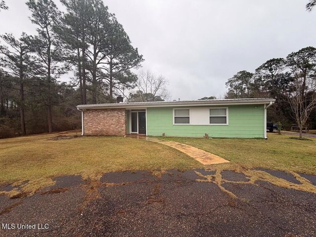 10452 Highway 11, Poplarville, MS 39470