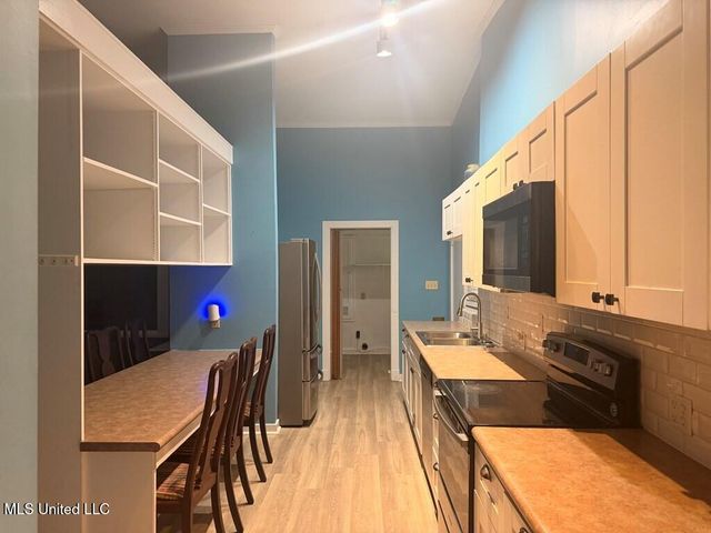 10452 Highway 11, Poplarville, MS 39470