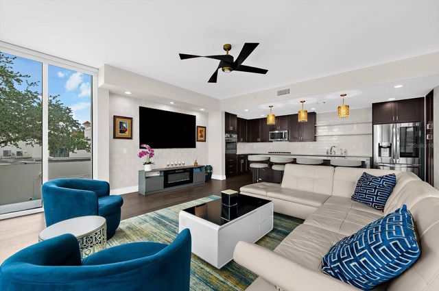 176 4TH AVENUE NE 201, St Petersburg, FL 33701