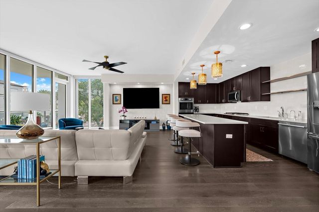 176 4TH AVENUE NE 201, St Petersburg, FL 33701