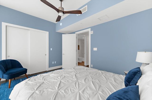 176 4TH AVENUE NE 201, St Petersburg, FL 33701