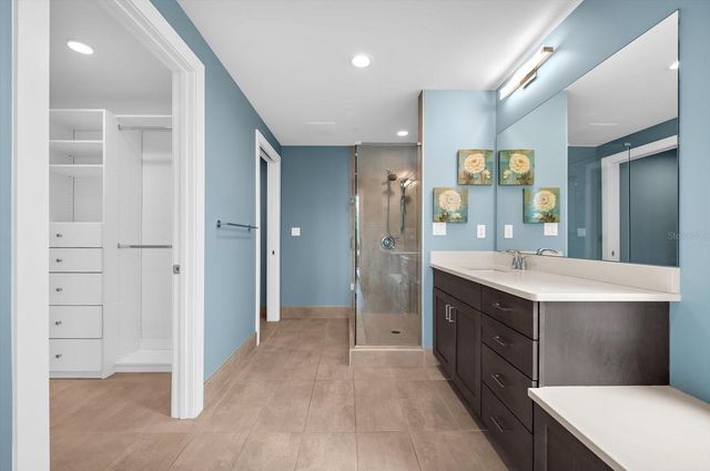 176 4TH AVENUE NE 201, St Petersburg, FL 33701