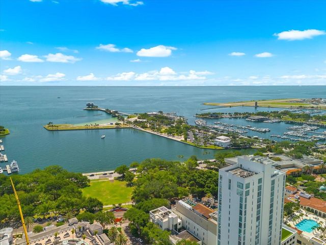 176 4TH AVENUE NE 201, St Petersburg, FL 33701