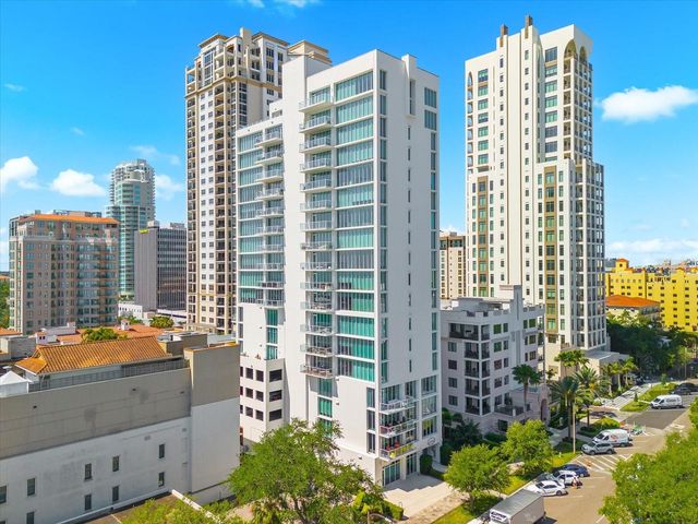 176 4TH AVENUE NE 201, St Petersburg, FL 33701