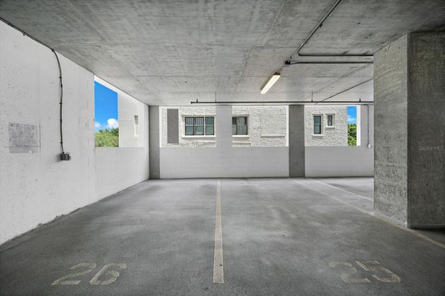 176 4TH AVENUE NE 201, St Petersburg, FL 33701