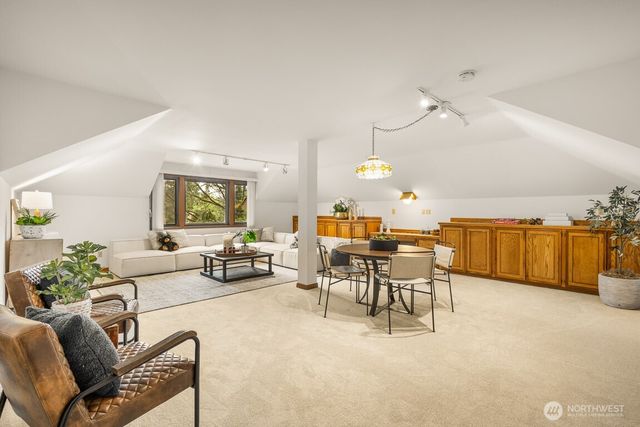 14310 SE 63rd Street, Bellevue, WA 98006