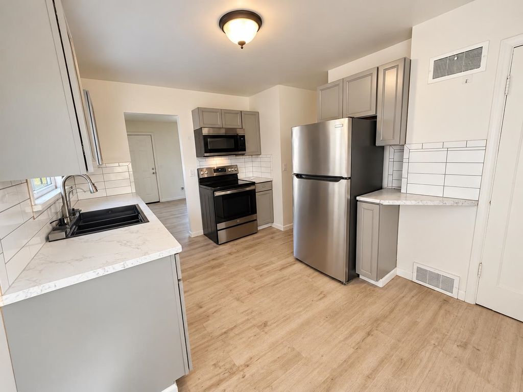 1308 E Providence Ave, Spokane, WA 99207 photo 5