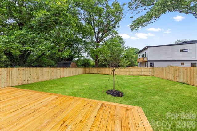 2757 Parkway Avenue, Charlotte, NC 28208