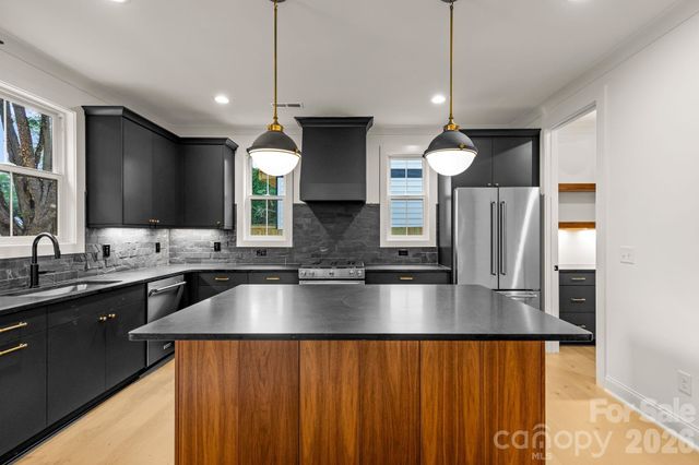 2757 Parkway Avenue, Charlotte, NC 28208