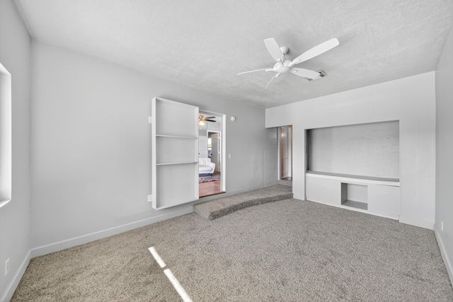 202 W Gail Avenue, Tulare, CA 93274