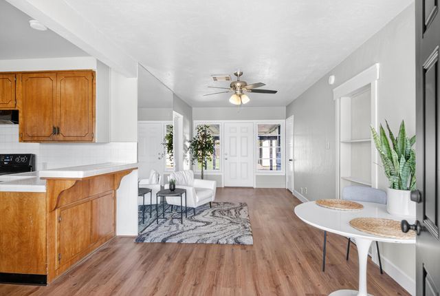 202 W Gail Avenue, Tulare, CA 93274