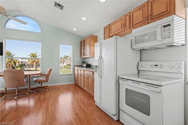 3104 SE 6th AVE, Cape Coral, FL 33904