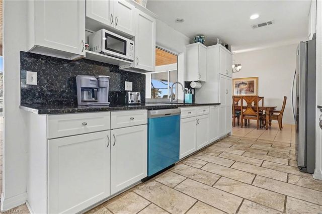 3104 SE 6th AVE, Cape Coral, FL 33904