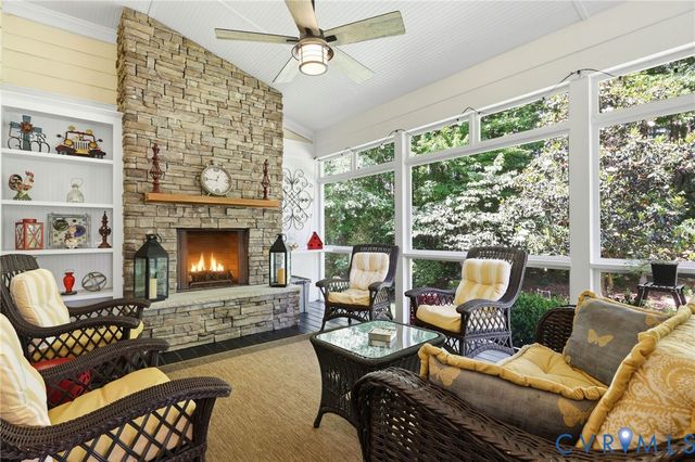 5229 Harvest Glen Dr, Glen Allen, VA 23059