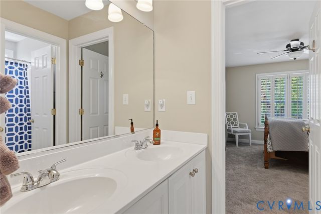 5229 Harvest Glen Dr, Glen Allen, VA 23059